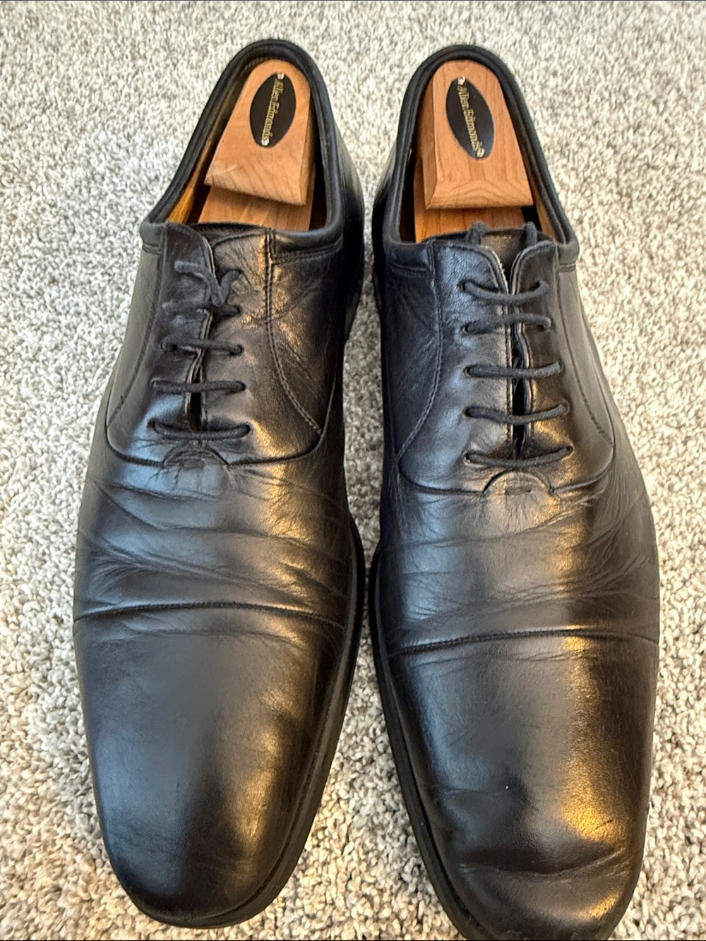 Magnanni Black Leather Derby Shoes